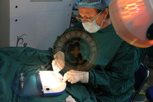 攻克白癜风治疗新高度,大小白斑高效同治